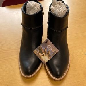 Women’s Old West Black Booties